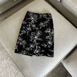 White House Black Market Skirt